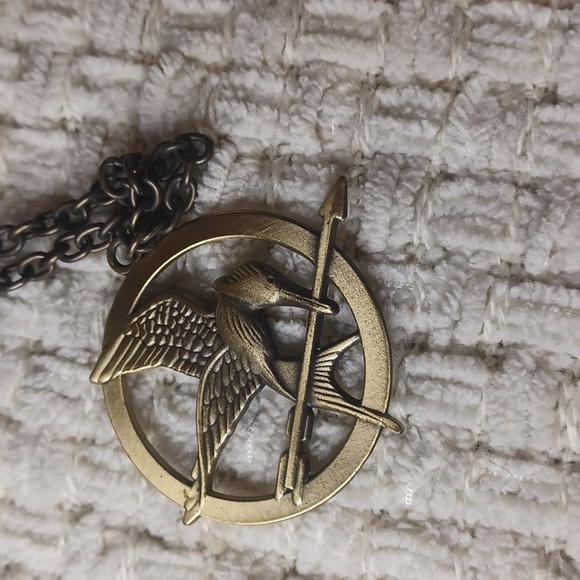 Hunger Games Necklace - Picture 6 of 7
